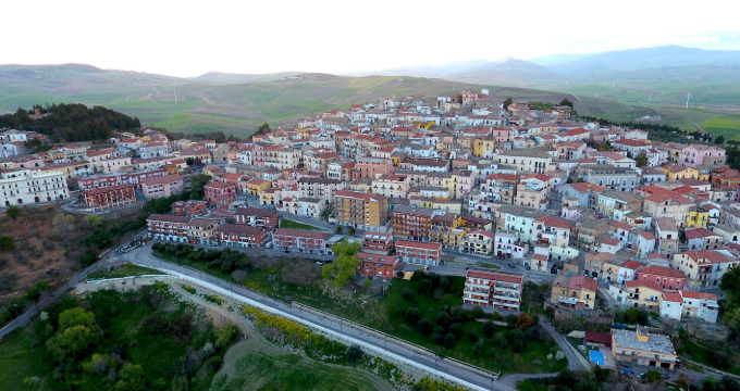 countries that pay you to move there