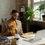 freelancer incentives abroad